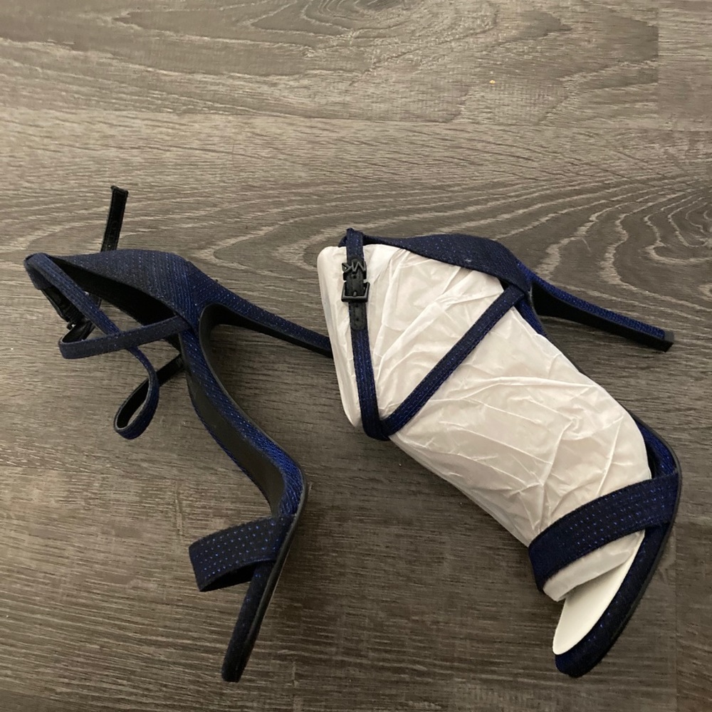 MK Antonia Sandal Heel - Picture 9 of 10